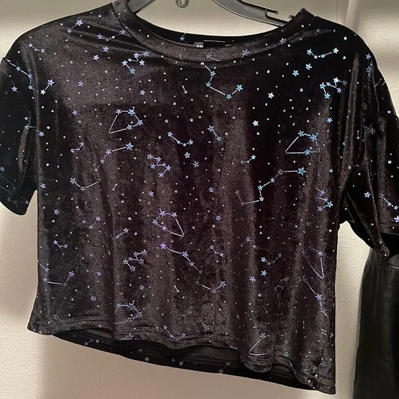 Top - Picture 1 of 1